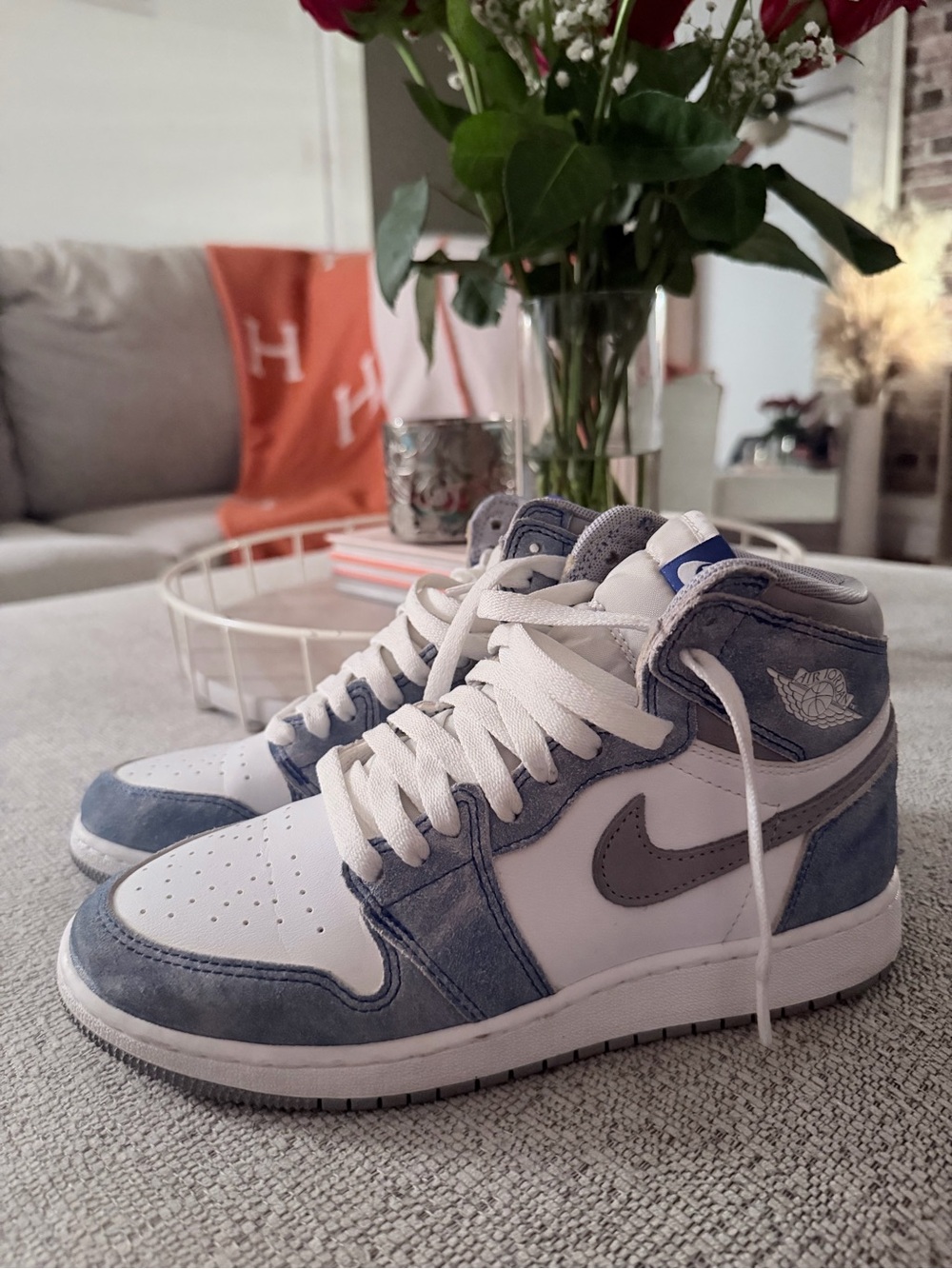 Air Jordan 1 retro high OG / hyper blue, light smoke grey & white